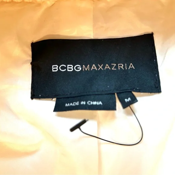 BCBG Maxazria Cream Puffer Down Bomber Style Jacket with Raccoon Fur Collar - Picture 12 of 12